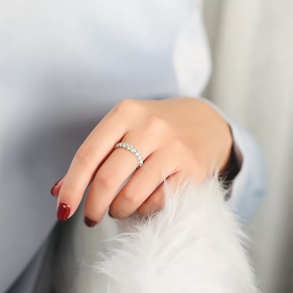 Emerald cut Solitaire engagement/wedding set - Picture 7 of 10